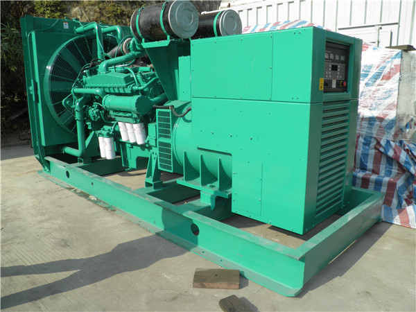 惠城出租发电机 发电机组厂家：柴油发电机组的控制屏的作用是什么？