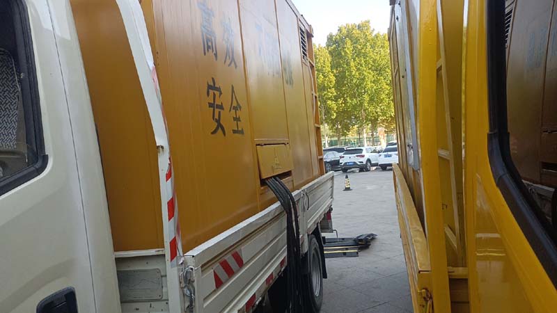 惠城如何判断柴油发电机组和UPS电源的切换时间是否符合要求？